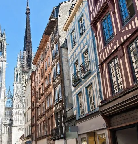Rouen medieval houses half-timbered Normandy 5-day tour